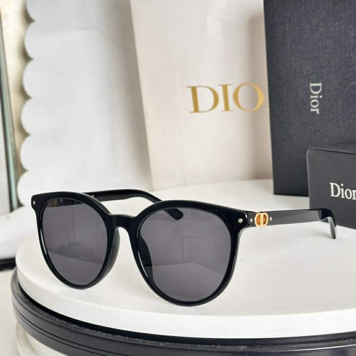 Picture of Dior Sunglasses _SKUfw76014763fw